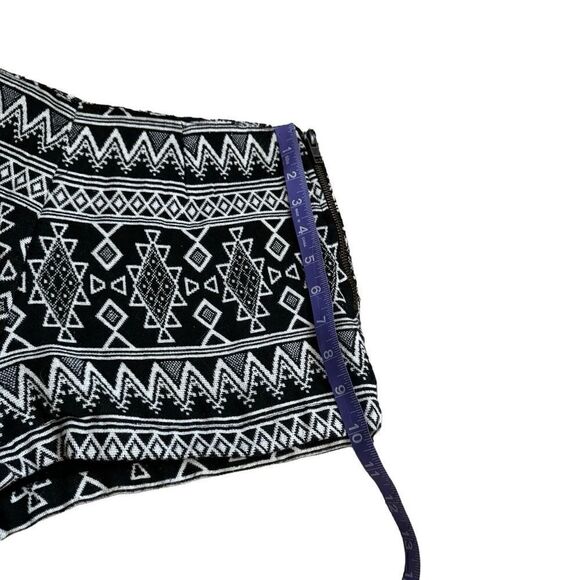 Billabong Black & White Textured Aztec Print High Waist Shorts Size Small - Picture 13 of 13